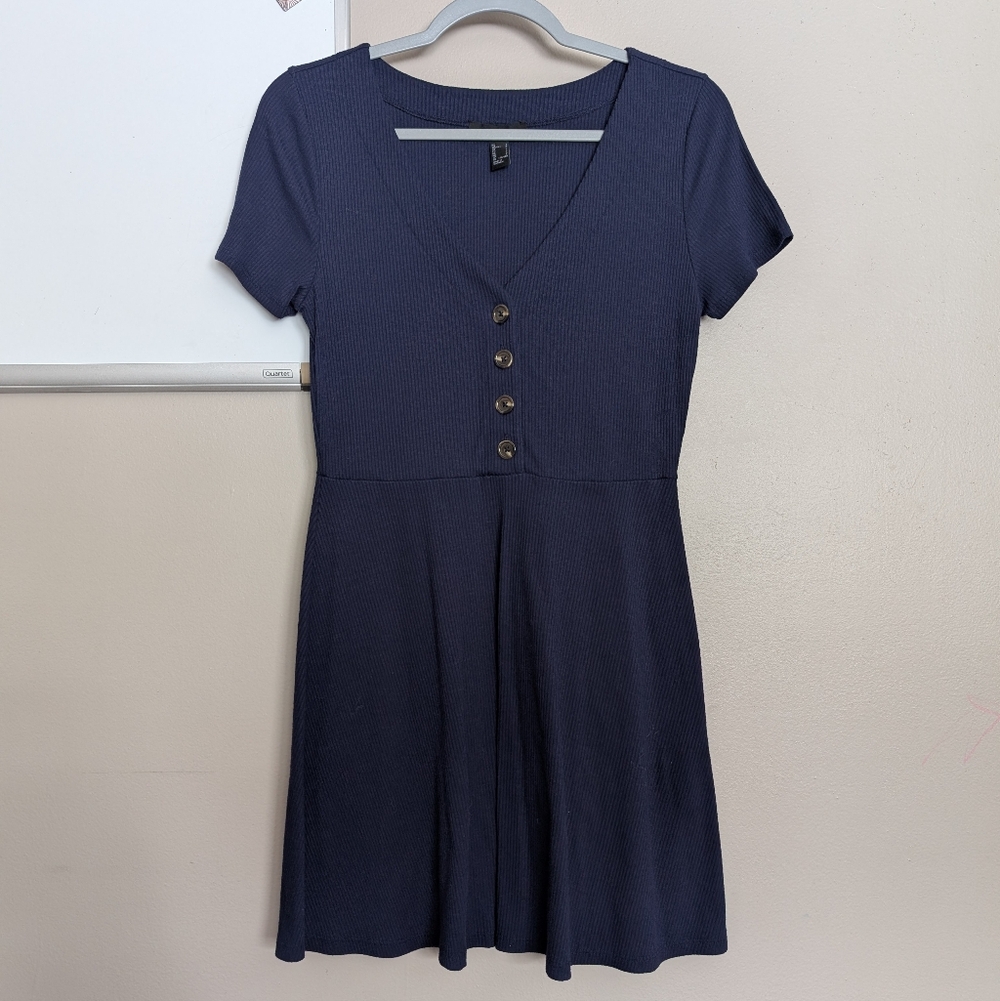 L EUC Clothing Bundle - Picture 4 of 6